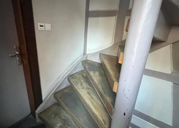 Spacious Duplex Center شقة